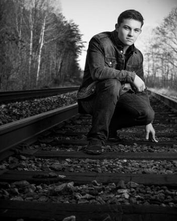 hurricane-high-school-wv-senior-photographers-1